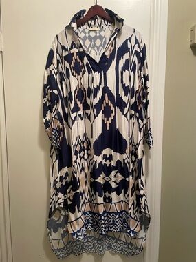 Navy & Cream XR Tunic Size Large